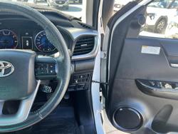 2016 Toyota Hilux SR5