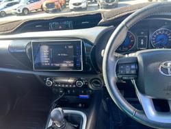 2016 Toyota Hilux SR5
