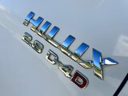 2016 Toyota Hilux SR5