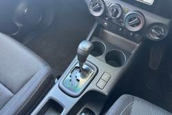 2016 Toyota Hilux SR