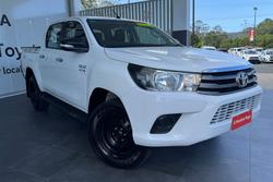 2016 Toyota Hilux SR