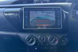 2016 Toyota Hilux SR