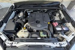 2016 Toyota Hilux SR