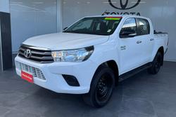 2016 Toyota Hilux SR
