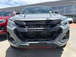 2025 Isuzu D-MAX BLADE