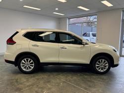 2017 Nissan X-TRAIL ST