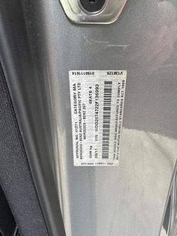 2011 Mercedes-Benz E-Class E500 Avantgarde A207 Palladium silver