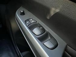 2024 Nissan Navara SL