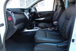 2023 Nissan Navara ST-X