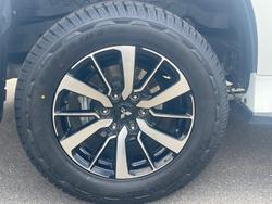 2017 Mitsubishi Pajero Sport Exceed