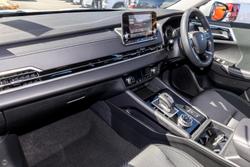 2025 Mitsubishi Outlander ES ZM MY24 White Diamond