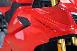 2025 Ducati Panigale V2 S Panigale Red