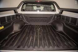 2024 Isuzu D-MAX BLADE