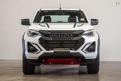 2024 Isuzu D-MAX BLADE