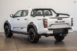 2024 Isuzu D-MAX BLADE