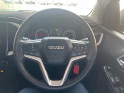 2023 Isuzu D-MAX LS-M