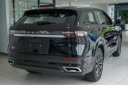 2025 Jaecoo J8 Track