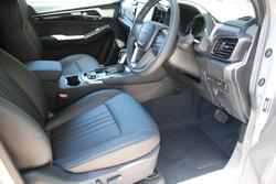 2025 Isuzu MU-X X-TERRAIN