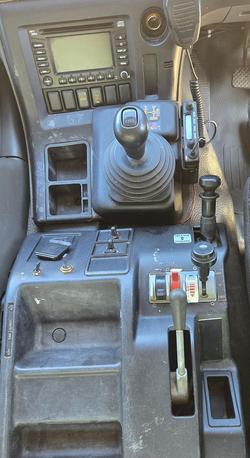 2008 Isuzu Cxz Giga WHITE