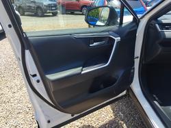 2023 Toyota RAV4 XSE