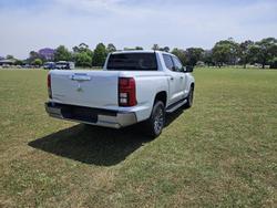 2025 Mitsubishi
Triton GLS