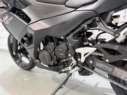 2025 Kawasaki Ninja 500 (EX500G) Ninja Black