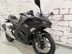 2025 Kawasaki Ninja 500 (EX500G) Ninja Black