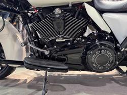 2018 Harley-davidson FLHXS STREET GLIDE SPECIAL Bonneville Salt Denim