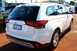 2020 Mitsubishi Outlander ES