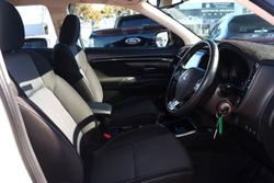 2020 Mitsubishi Outlander ES