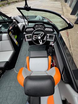 2020 MasterCraft NXT20
