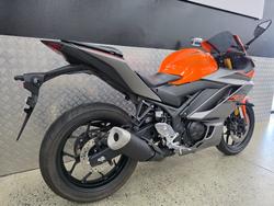 2022 Yamaha YZF-R3 ORANGE