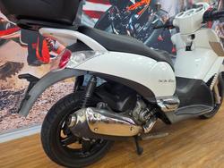 2012 APRILIA SCARABEO 300ie WHITE