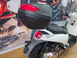 2012 APRILIA SCARABEO 300ie WHITE
