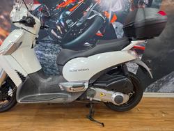 2012 APRILIA SCARABEO 300ie WHITE