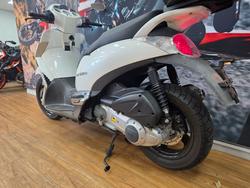2012 APRILIA SCARABEO 300ie WHITE