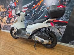 2012 APRILIA SCARABEO 300ie WHITE