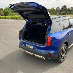2025 MINI Countryman C Favoured