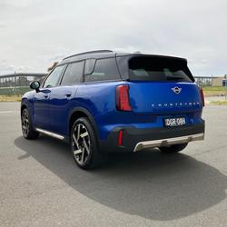 2025 MINI Countryman C Favoured