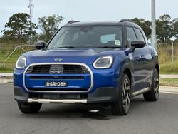 2025 MINI Countryman C Favoured