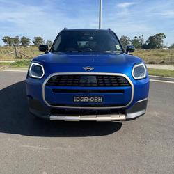 2025 MINI Countryman C Favoured