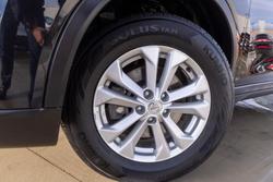 2014 Nissan
                X-TRAIL ST-L