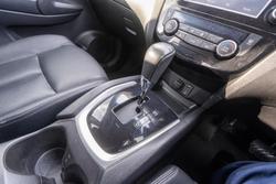 2014 Nissan
                X-TRAIL ST-L