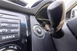 2014 Nissan
                X-TRAIL ST-L