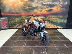 2022 Kawasaki Z900 SUPERNAKED WHITE