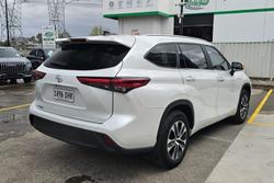 2022 Toyota
                Kluger GXL