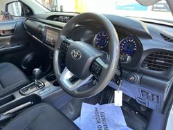 2019 Toyota Hilux SR