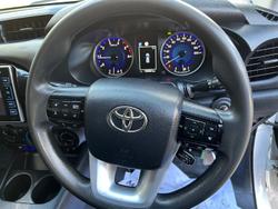 2019 Toyota Hilux SR