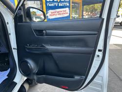 2019 Toyota Hilux SR