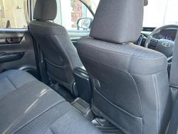 2019 Toyota Hilux SR